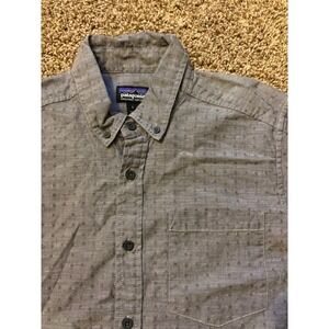 Patagonia Button Up Casual Shirt Long Sleeve Gray Print Mens Size Small